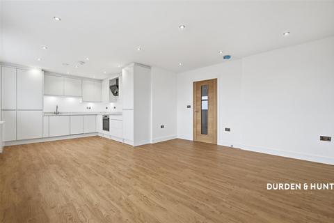 2 bedroom apartment for sale, Kings Avenue, Buckhurst Hill, IG9