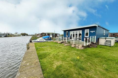 undefined, North West Riverbank, Potter Heigham, NR29