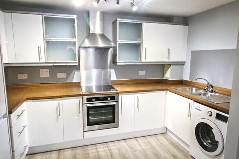 2 bedroom flat to rent, Close to town centre, Aylesbury