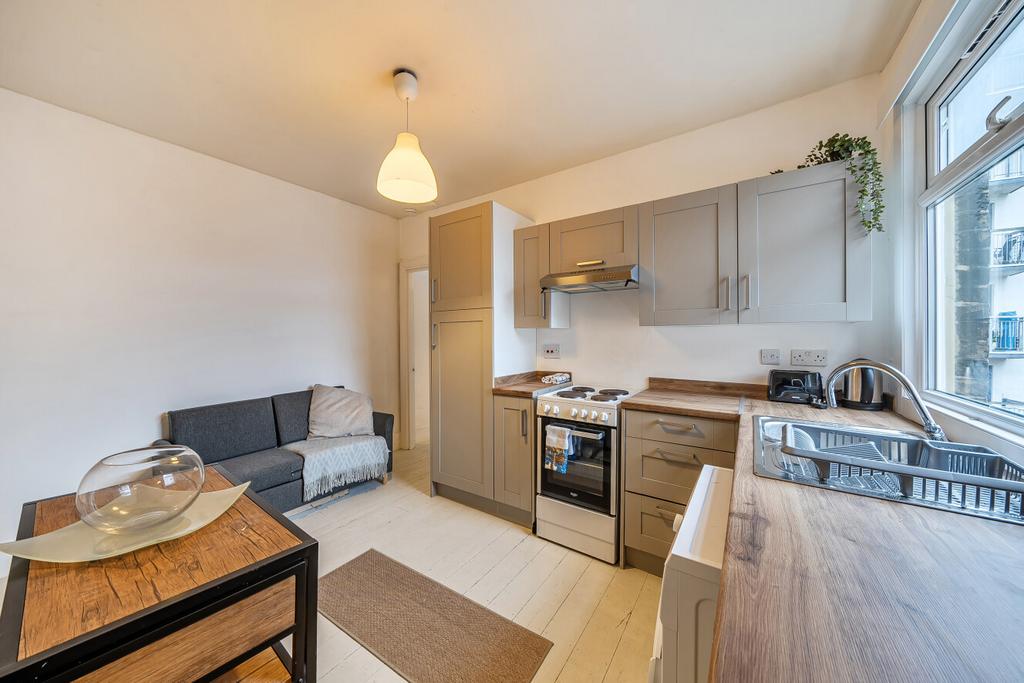 1422309-9-69a1c0f...