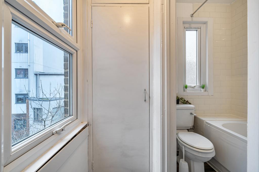 1422309-8-69a1c0e...