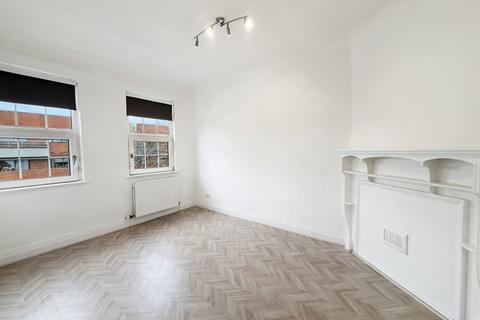 undefined, Ballards Lane, London N3