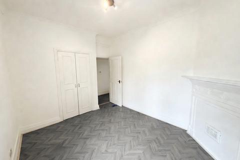 undefined, Ballards Lane, London N3