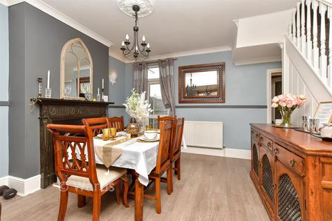 4 bedroom terraced house for sale, Rock Avenue, Gillingham ME7