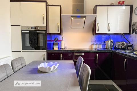 2 bedroom terraced house for sale, Rochdale Road, Britannia, Bacup, Lancashire