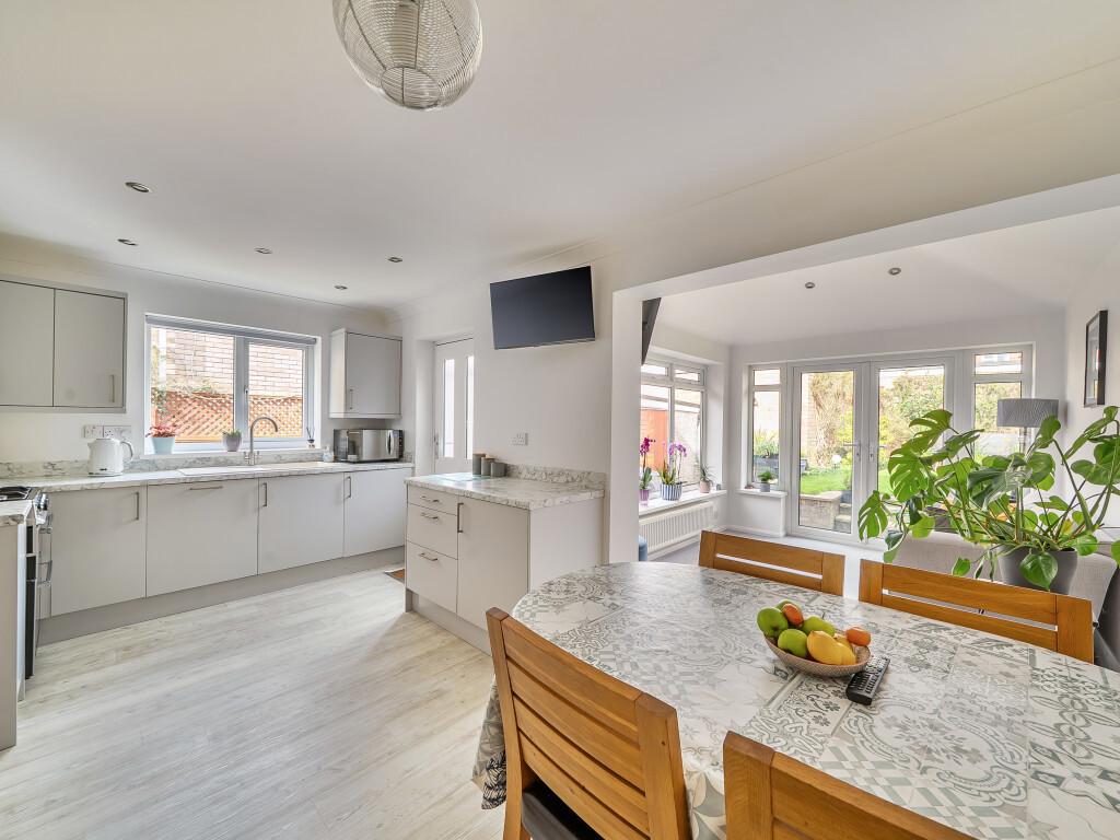 1429274-10-69b2bd...