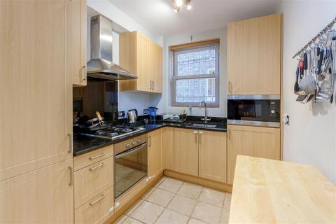 2 bedroom flat for sale, Savernake Road, Hampstead