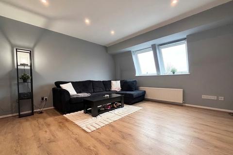 2 bedroom apartment to rent, Dove Place, Watermead, Aylesbury