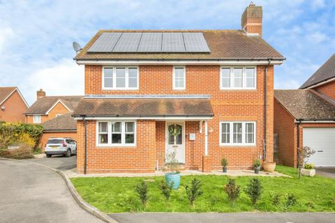 4 bedroom detached house for sale, Maltings Park Road, West Bergholt, Colchester