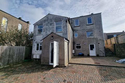 undefined, Commercial Street, Cinderford
