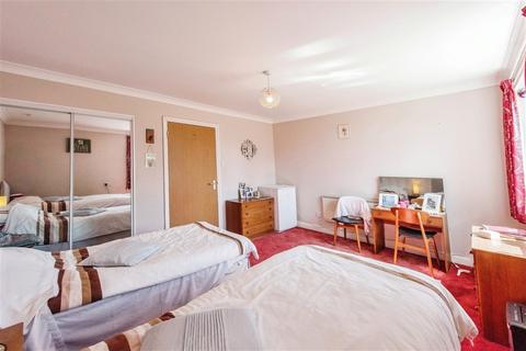 2 bedroom apartment for sale, Kings Court, Earls Street, Thetford