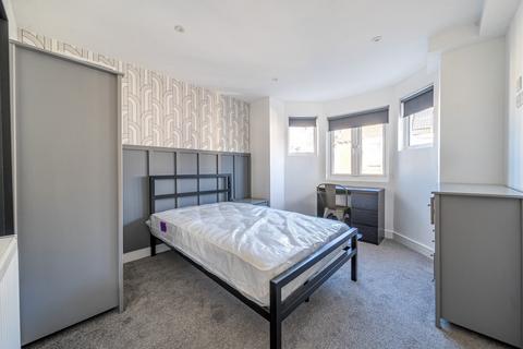 1 bedroom terraced house to rent, Angerstein Road, Hampshire PO2