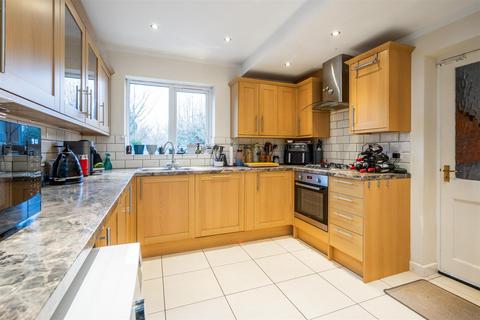 3 bedroom semi-detached house to rent, Barrington Road, Olton