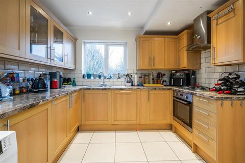 3 bedroom semi-detached house to rent, Barrington Road, Olton
