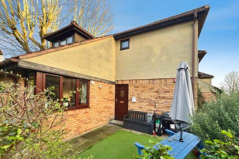 1 bedroom ground floor flat for sale, Crown Mews, Ramsey, Huntingdon