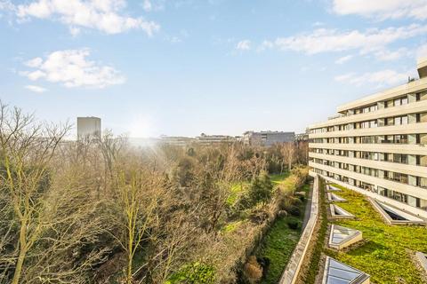 undefined, Colonial Drive, London