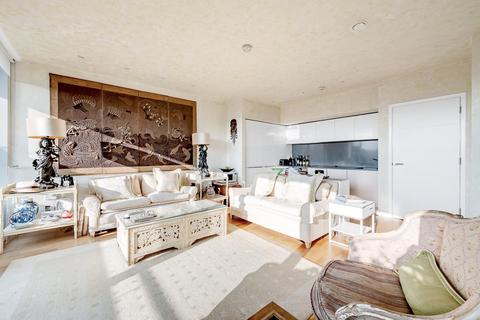 2 bedroom apartment for sale, Colonial Drive, London