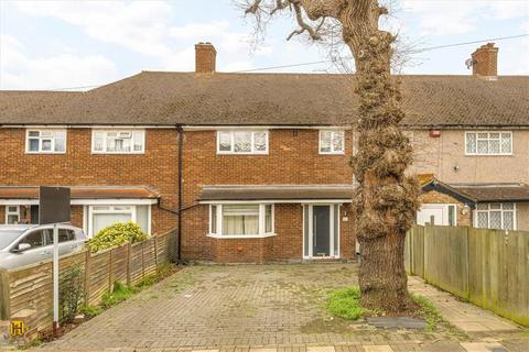 3 bedroom terraced house to rent, The Knole, London SE9