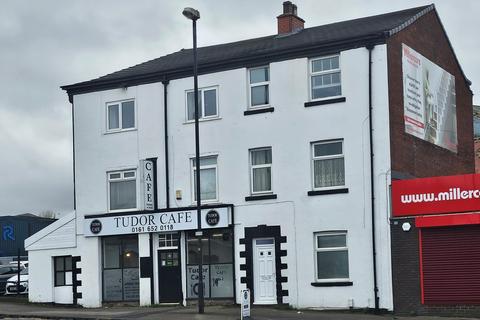 undefined, Huddersfield Road, Oldham