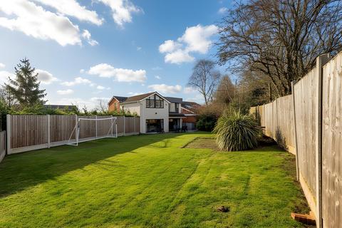 4 bedroom link detached house for sale, Leysings, Lee Chapel South, Basildon, Essex, SS16