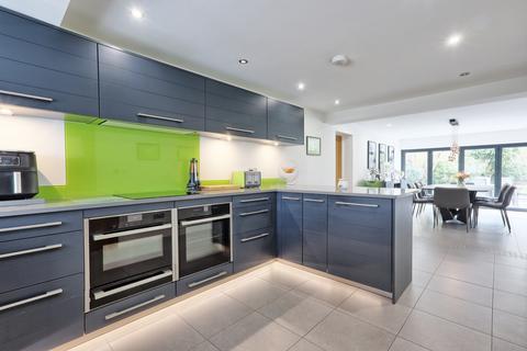 4 bedroom link detached house for sale, Leysings, Lee Chapel South, Basildon, Essex, SS16