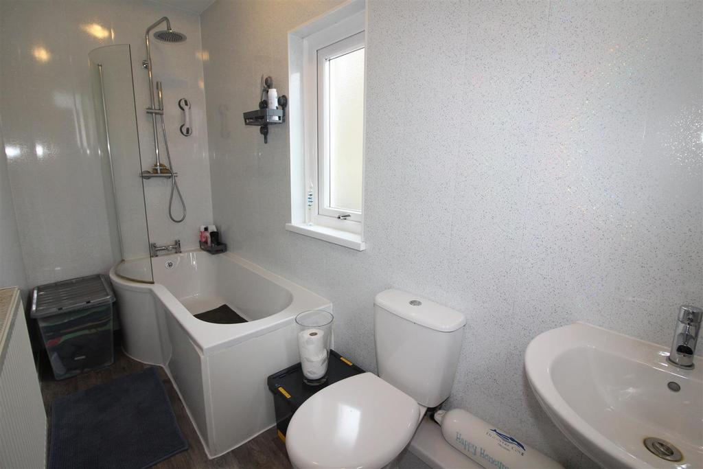 Ground Floor Bathroom/WC