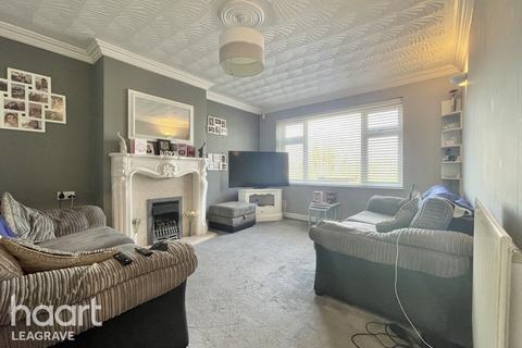 3 bedroom semi-detached house for sale, Chestnut Avenue, Luton