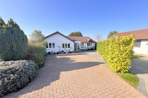 3 bedroom detached house for sale, Jubilee Drive, Failand BS8