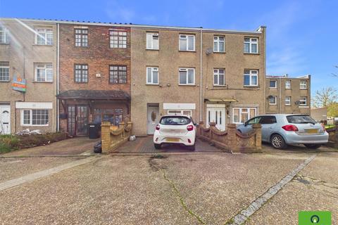undefined, Chatteris Avenue, Romford RM3