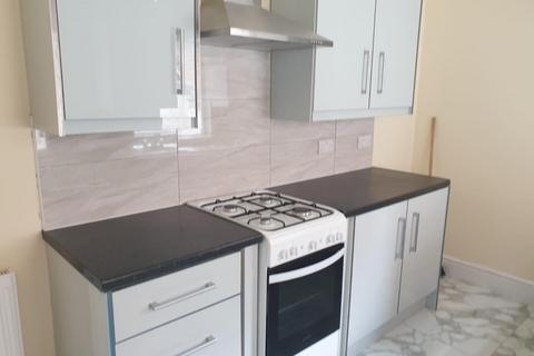 2 bedroom house to rent, Browning Street, Leicester