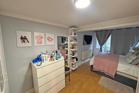 undefined, New North Road, London, London, N1