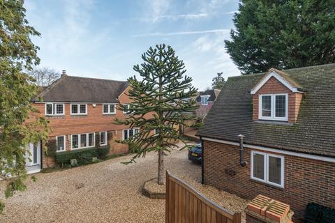 undefined, Reading Road South, Fleet, GU52