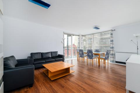 Boardwalk Place, London, E14