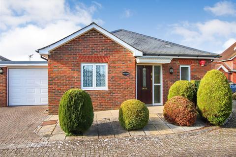 3 bedroom bungalow for sale, Yarrell Croft, Pennington, Hampshire, SO41