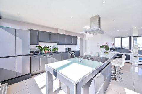 3 bedroom flat for sale, New Park Road, Brixton, London, SW2