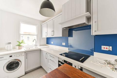 2 bedroom flat to rent, Brailsford Road, Brixton, London, SW2