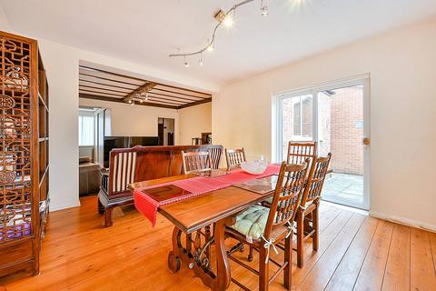 undefined, Baronsmede, Ealing, London, W5
