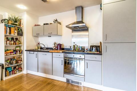2 bedroom flat to rent, Madison Court, 52 Broadway, Salford, M50