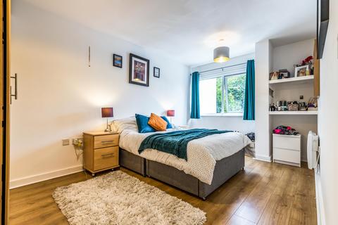 2 bedroom flat to rent, Madison Court, 52 Broadway, Salford, M50