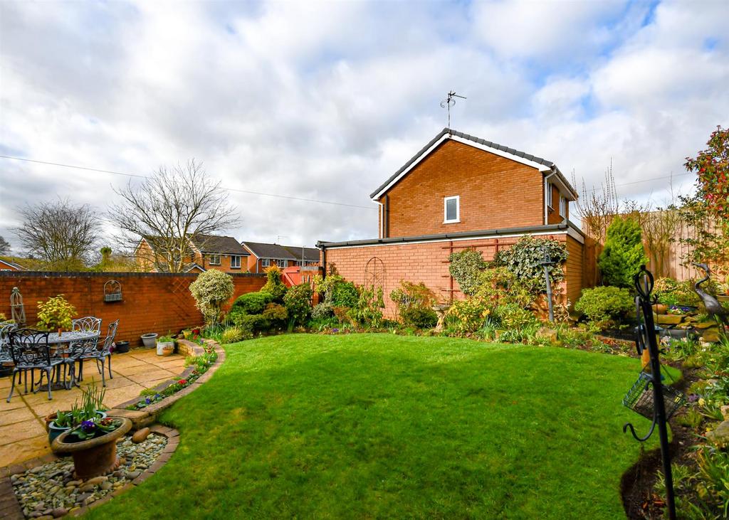 3 Carnforth Close-10.jpg