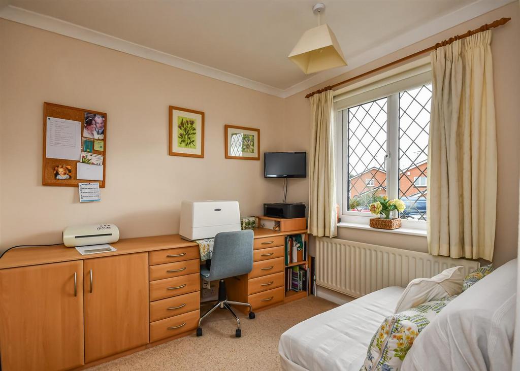 3 Carnforth Close-2.jpg