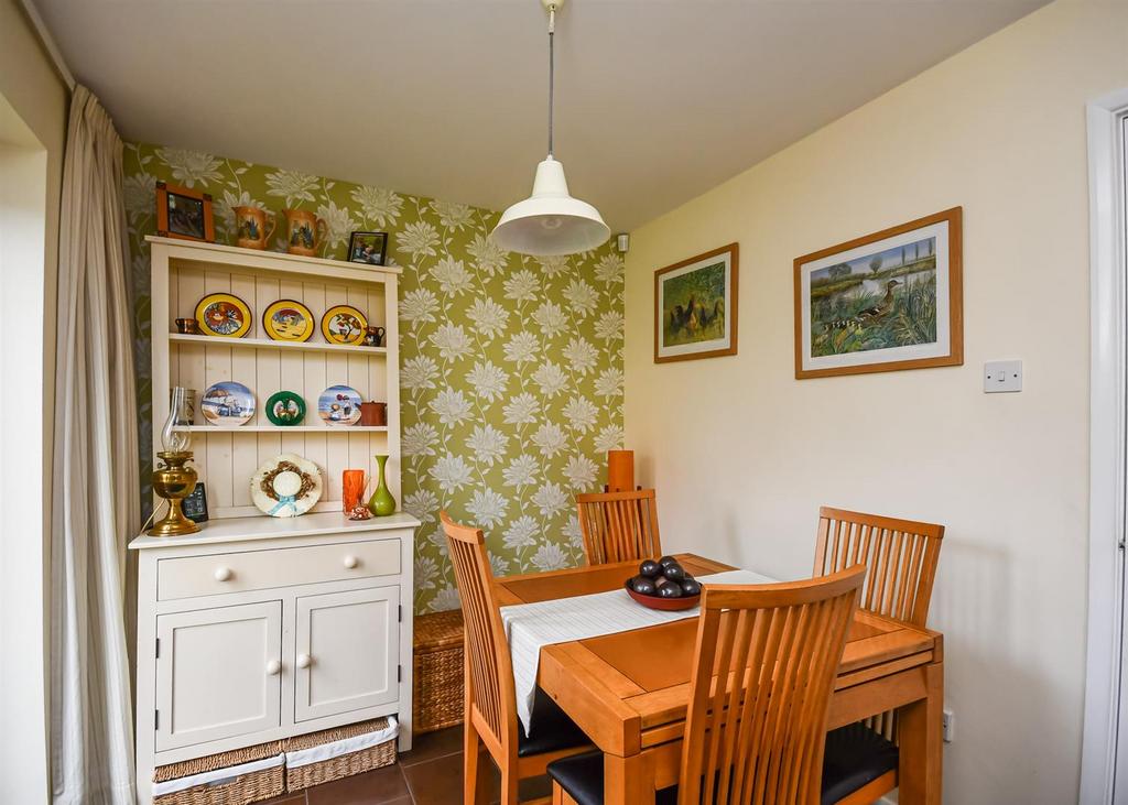 3 Carnforth Close-6.jpg