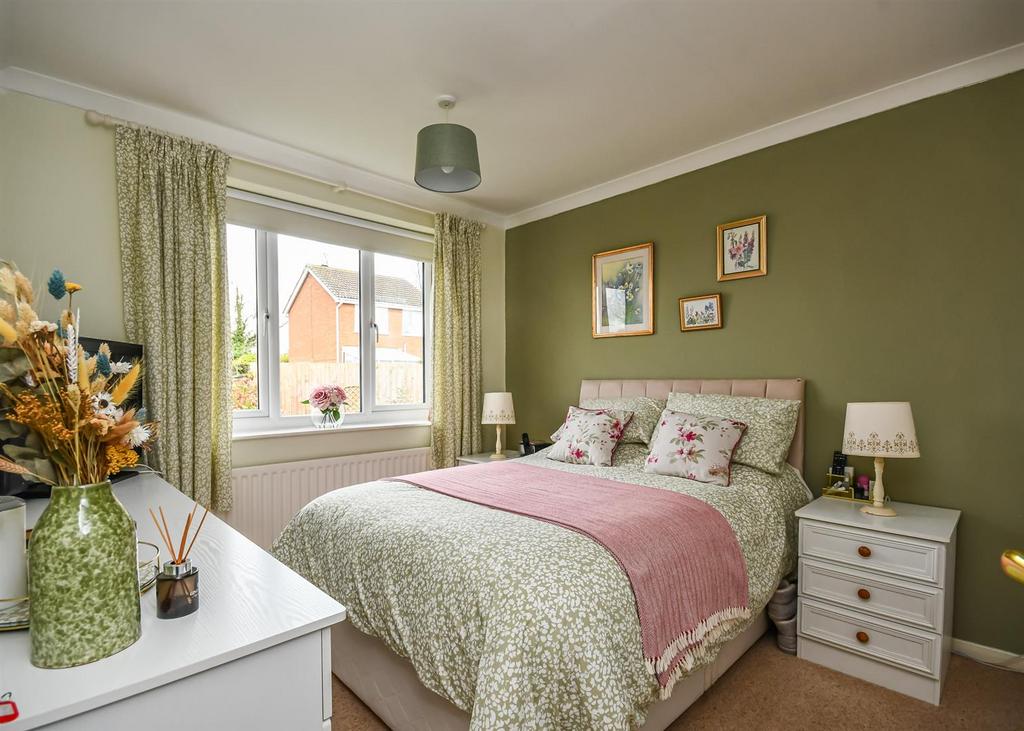 3 Carnforth Close-3.jpg