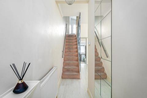 2 bedroom terraced house for sale, Cornwallis Avenue, London