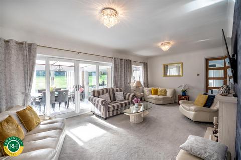 3 bedroom bungalow for sale, The Orchard, Stainton, Rotherham