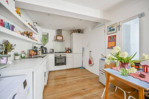 1 bedroom flat to rent, Cherry Close, Walthamstow Village, Walthamstow, London, E17
