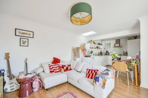 1 bedroom flat to rent, Cherry Close, Walthamstow Village, Walthamstow, London, E17