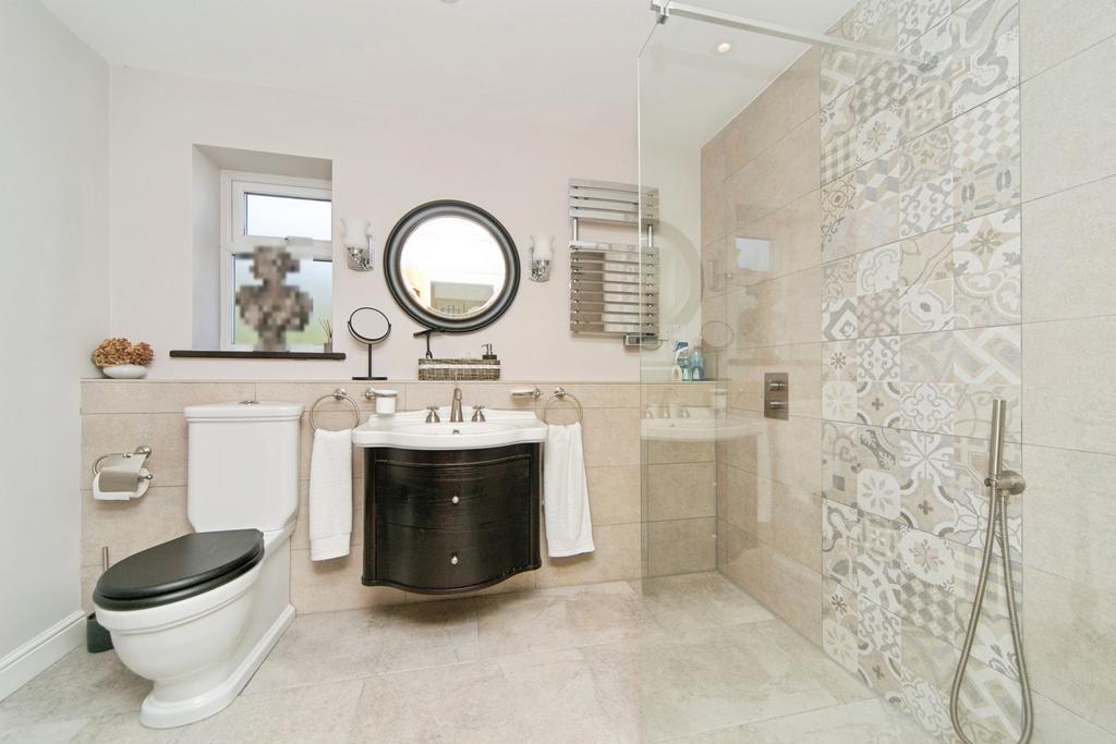 Ensuite