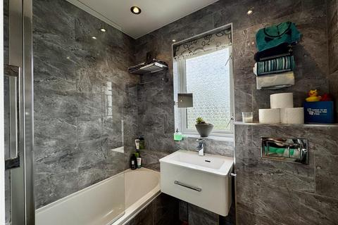3 bedroom semi-detached house for sale, Chaucer Close, Honley, Holmfirth, HD9 6EN