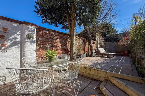 undefined, Mill Gate, Newark NG24